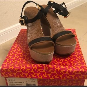 Tory Burch Carlee Wedge Sandal Size 9